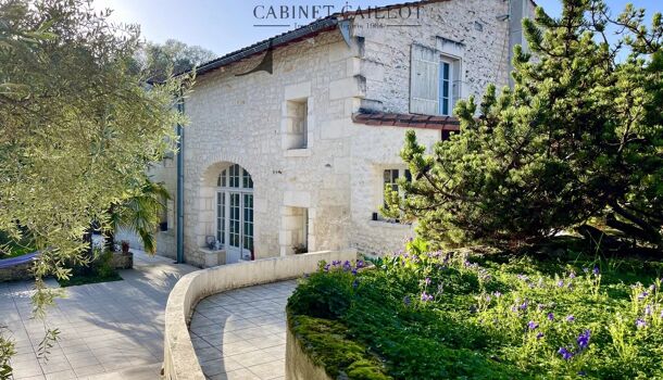 Villa / Maison 11 pièces  à vendre Courcoury 17100