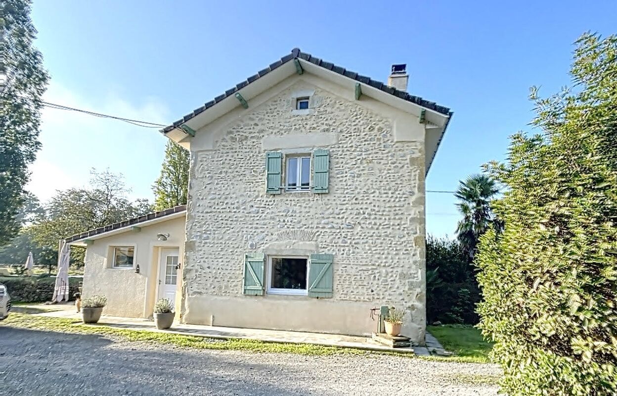 maison 5 pièces 130 m2 à vendre à Vignes (64410)