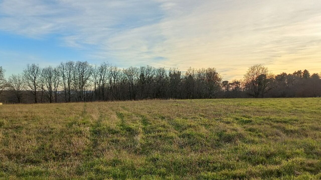 terrain  pièces 4400 m2 à vendre à Saint-Laurent-des-Hommes (24400)