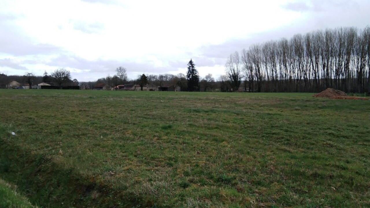 terrain  pièces 1670 m2 à vendre à Beaupouyet (24400)