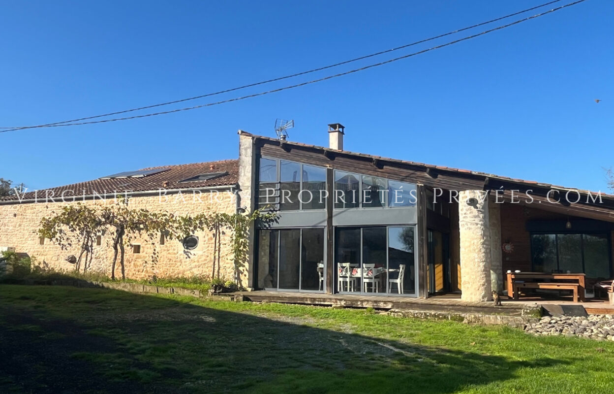 maison 10 pièces 350 m2 à vendre à Saint-Agnant (17620)