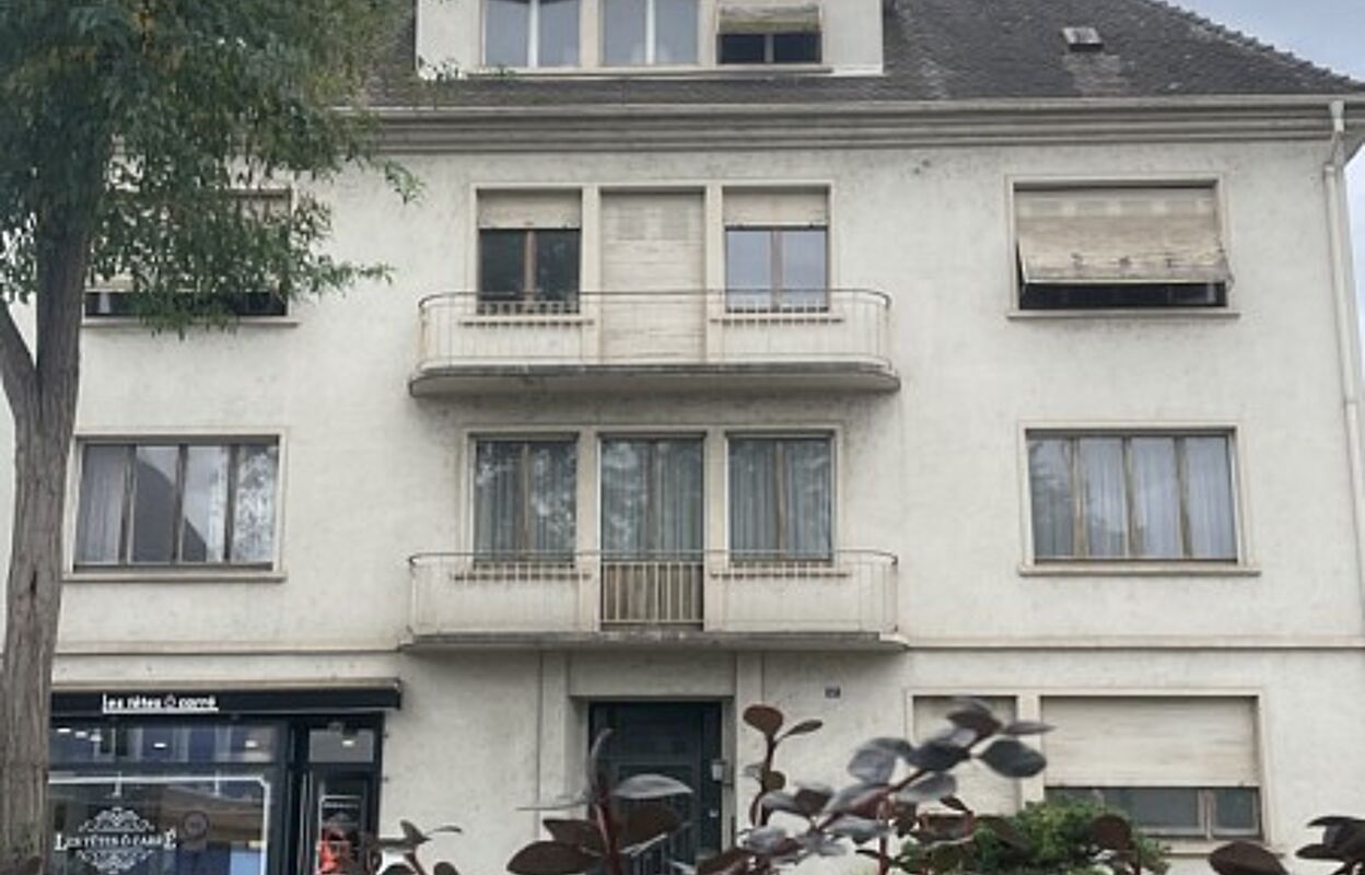 immeuble  pièces 700 m2 à vendre à Saint-Louis (68300)