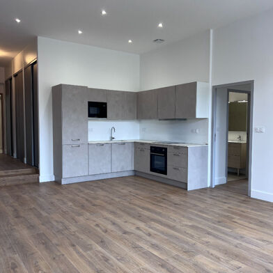 Appartement 4 pièces 1165 €