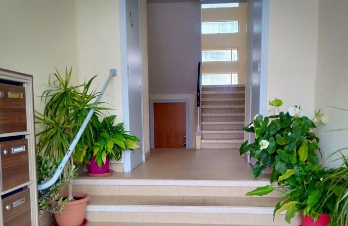 Vente immeuble  1011 m² Digoin (71160) — photo 2