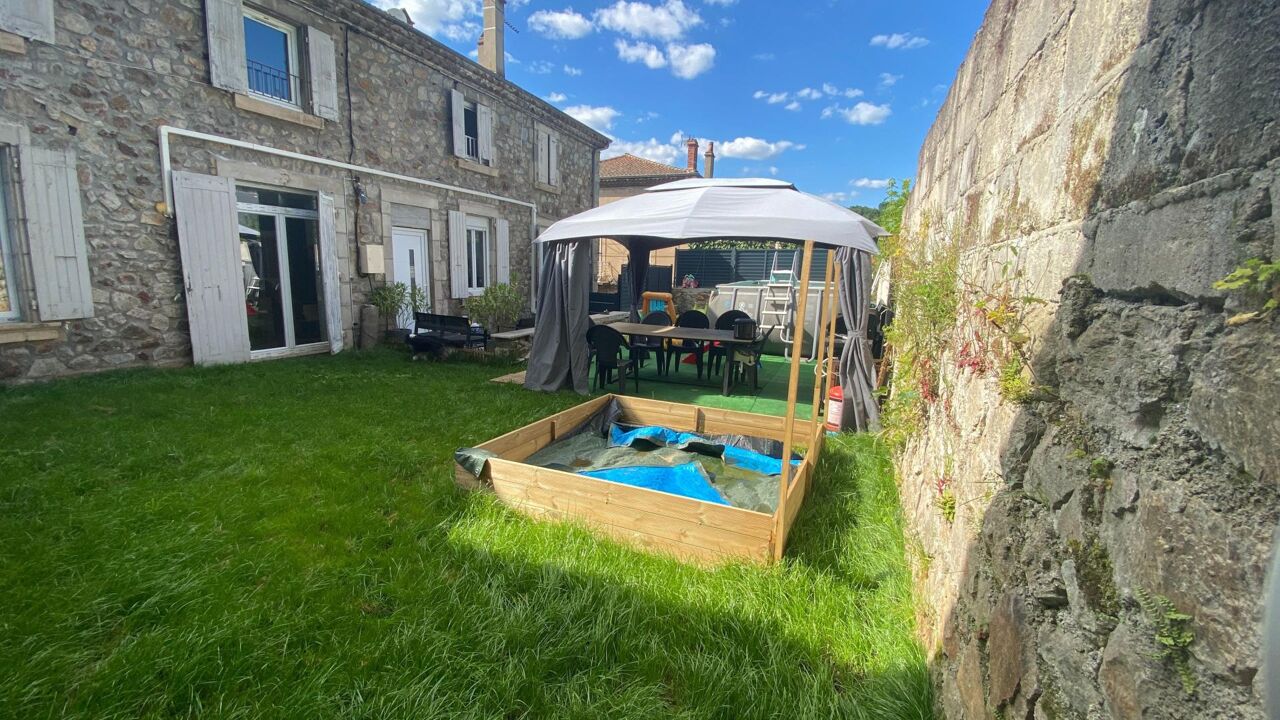 maison 12 pièces 530 m2 à vendre à Lamastre (07270)