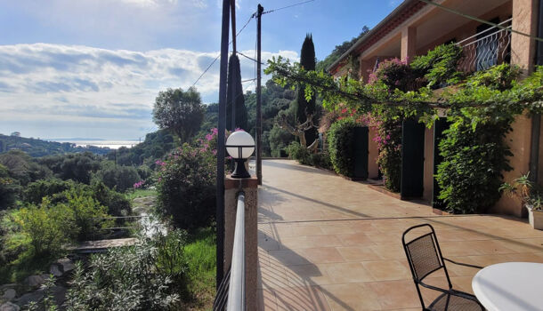 Villa / Maison 8 pièces  à vendre Lavandou (Le) 83980