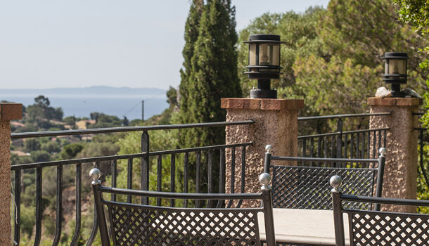 Villa / Maison 8 pièces  à vendre Lavandou (Le) 83980