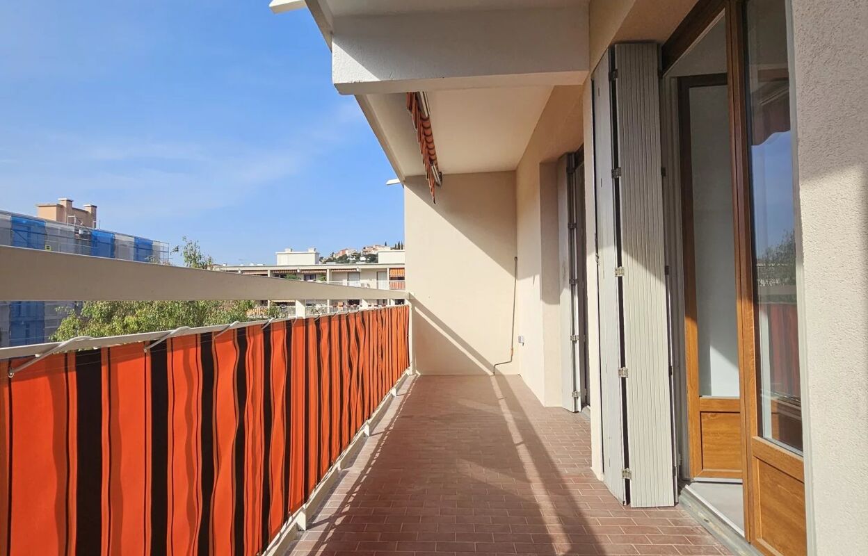 appartement 1 pièces 33 m2 à vendre à Saint-Raphaël (83530)