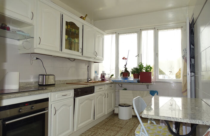Appartement 5 pièces très lumineux en très bon état à moins — photo 2