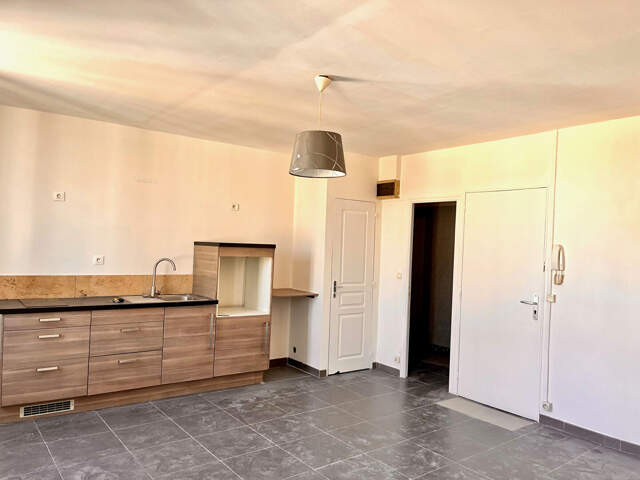 Appartement Pertuis 1 pièce(s) — photo du bien