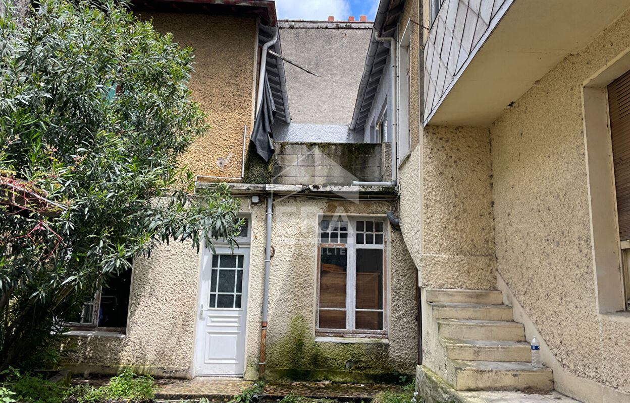 immeuble  pièces 200 m2 à vendre à Pau (64000)