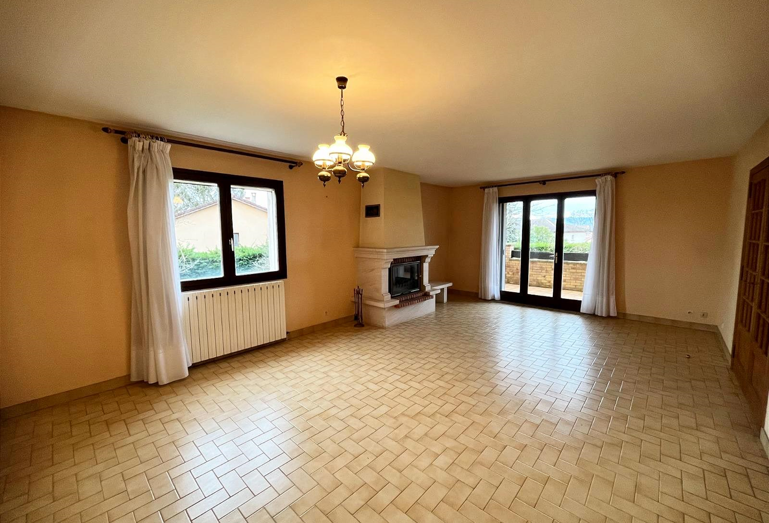 Maison T5 Montmerle — photo 1