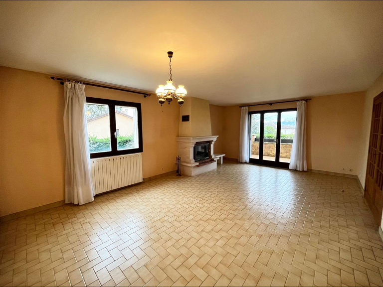 Maison T5 Montmerle — photo 1