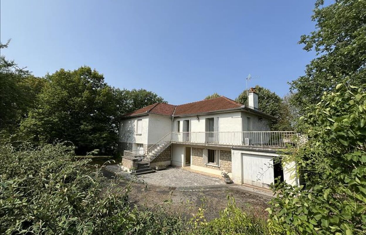 maison 10 pièces 194 m2 à vendre à Villefranche-de-Rouergue (12200)