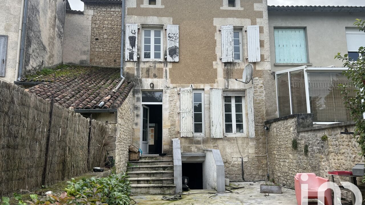 maison 8 pièces 189 m2 à vendre à Ronsenac (16320)