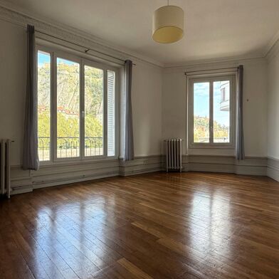 Appartement 3 pièces 84 m²