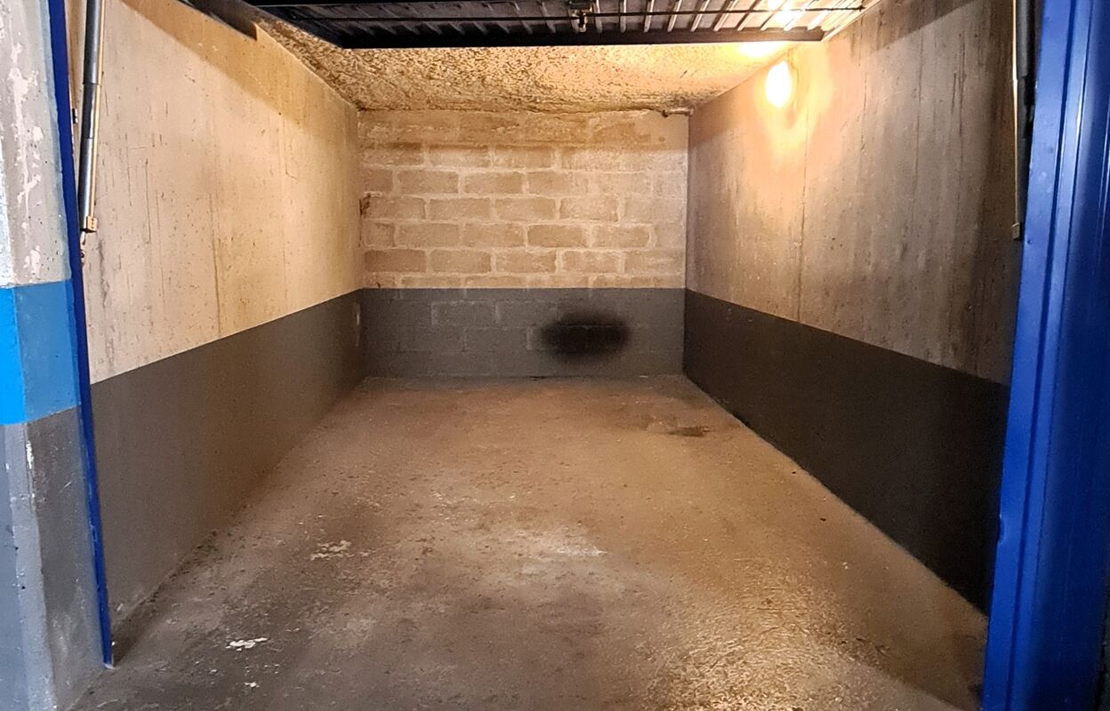 garage  pièces 12 m2 à vendre à Paris 6 (75006)