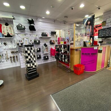 Commerce  130000 €