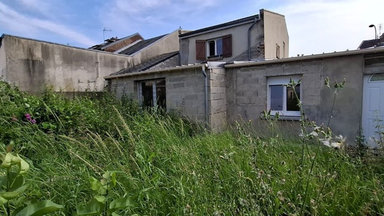 immeuble  pièces 116 m2 à vendre à Saint-Quentin (02100)