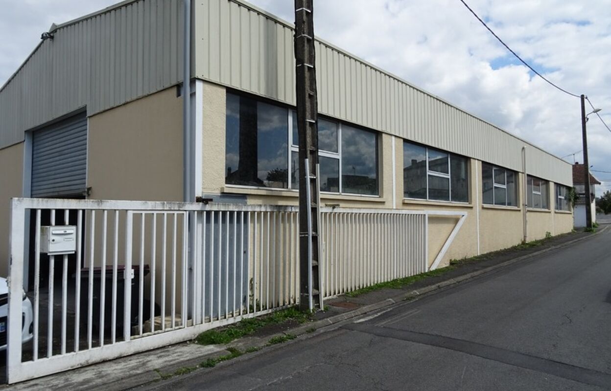 commerce 3 pièces 650 m2 à vendre à Gond-Pontouvre (16160)