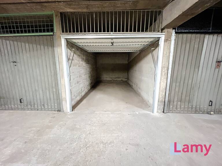 Parking — photo 1