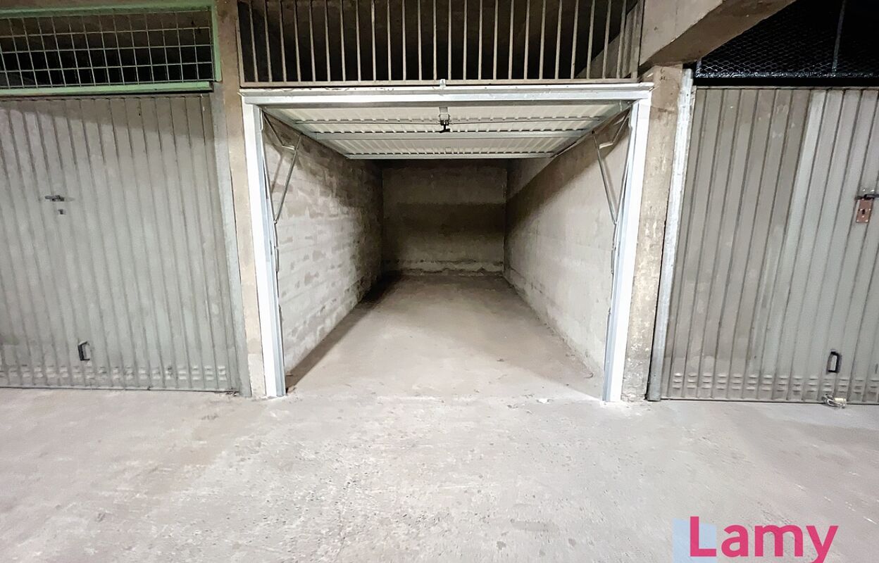 garage  pièces 11 m2 à vendre à Aix-en-Provence (13090)