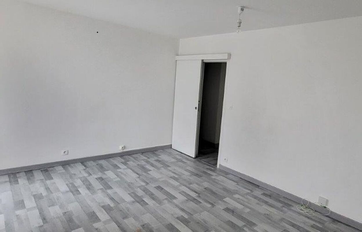 appartement 3 pièces 69 m2 à louer à Élancourt (78990)