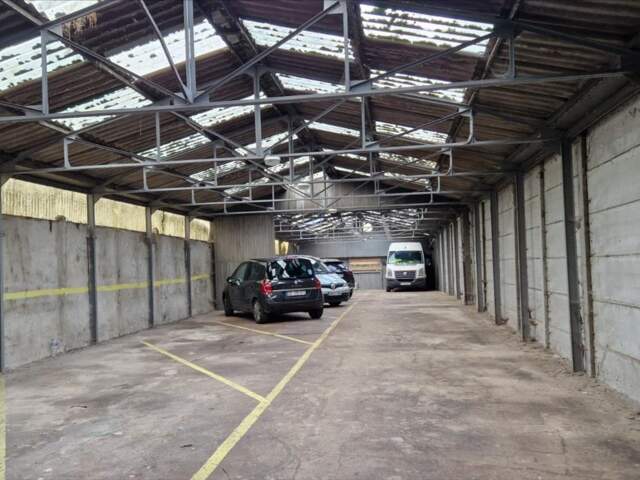 LILLE CORMONTAIGNE - IMMEUBLE A RENOVER + 2 HANGARS- JARDIN - — photo du bien