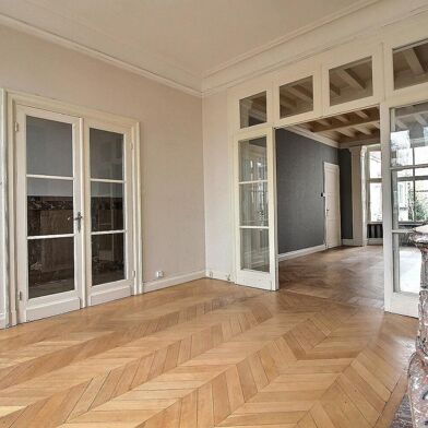 Maison 7 pièces 210 m²