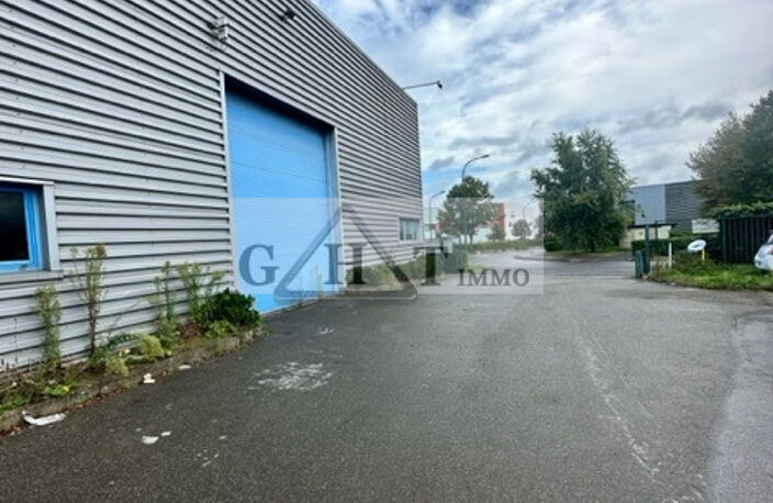 ENTREPOT 1600 M² A LOUER : TAVERNY — photo 4