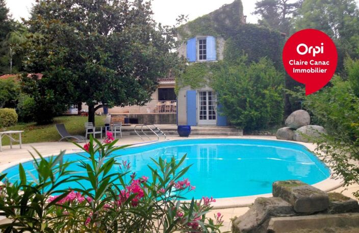 À vendre – Maison de charme avec jardin arboré et piscine — photo 2