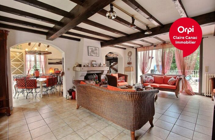 À vendre – Maison de charme avec jardin arboré et piscine — photo 5