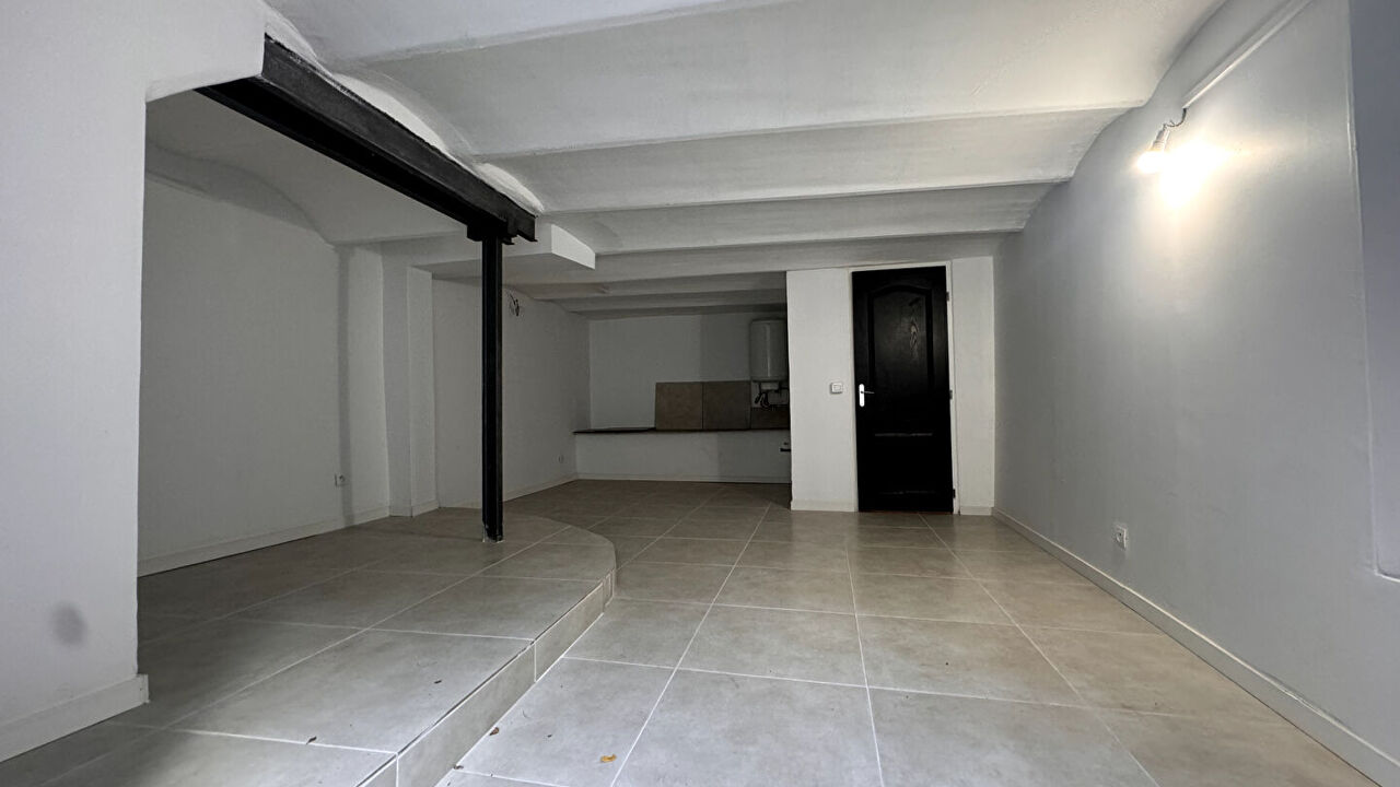 commerce  pièces 26 m2 à vendre à Marseille 14 (13014)