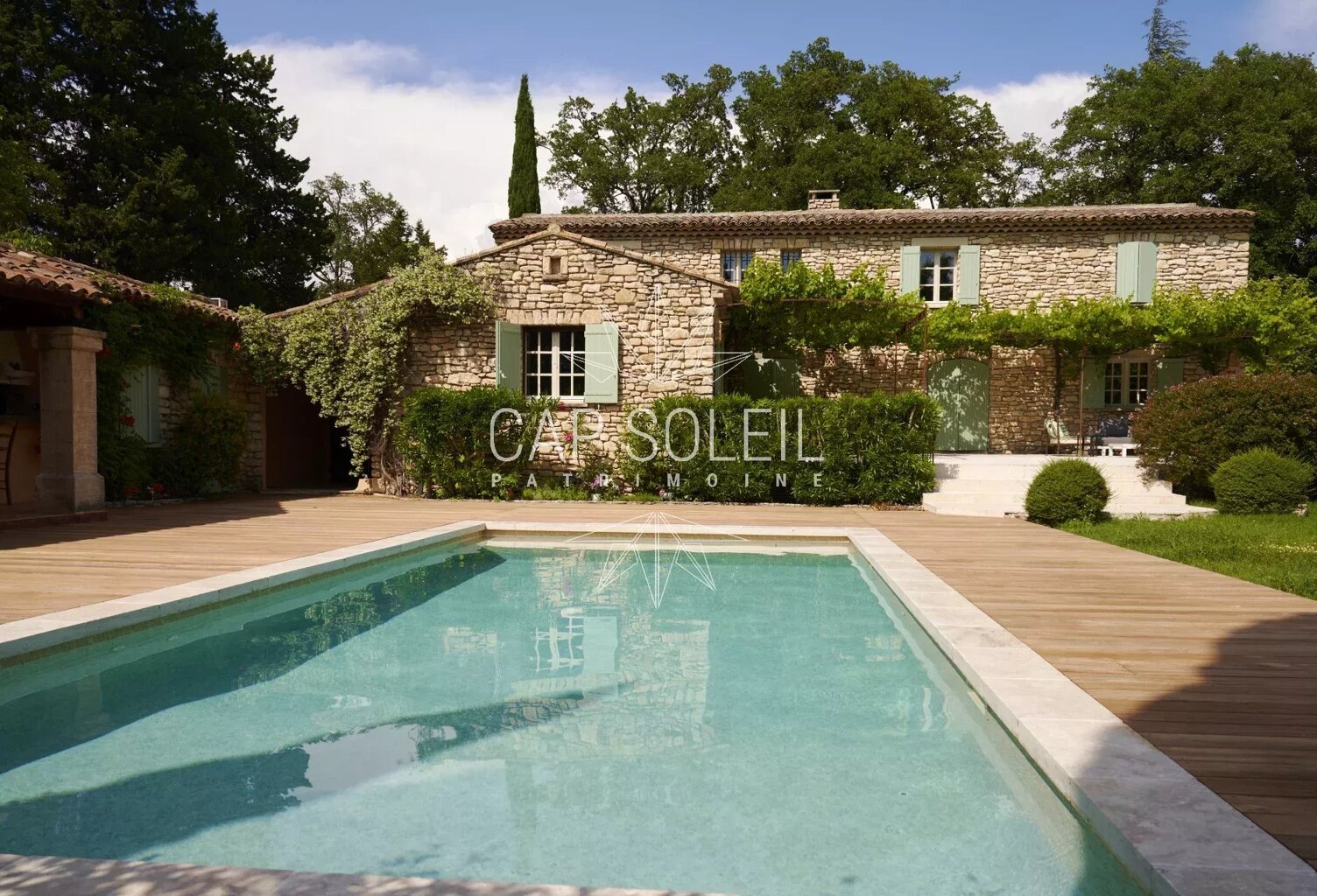 MAS EN PIERRE - L'ISLE SUR LA SORGUE — photo 1