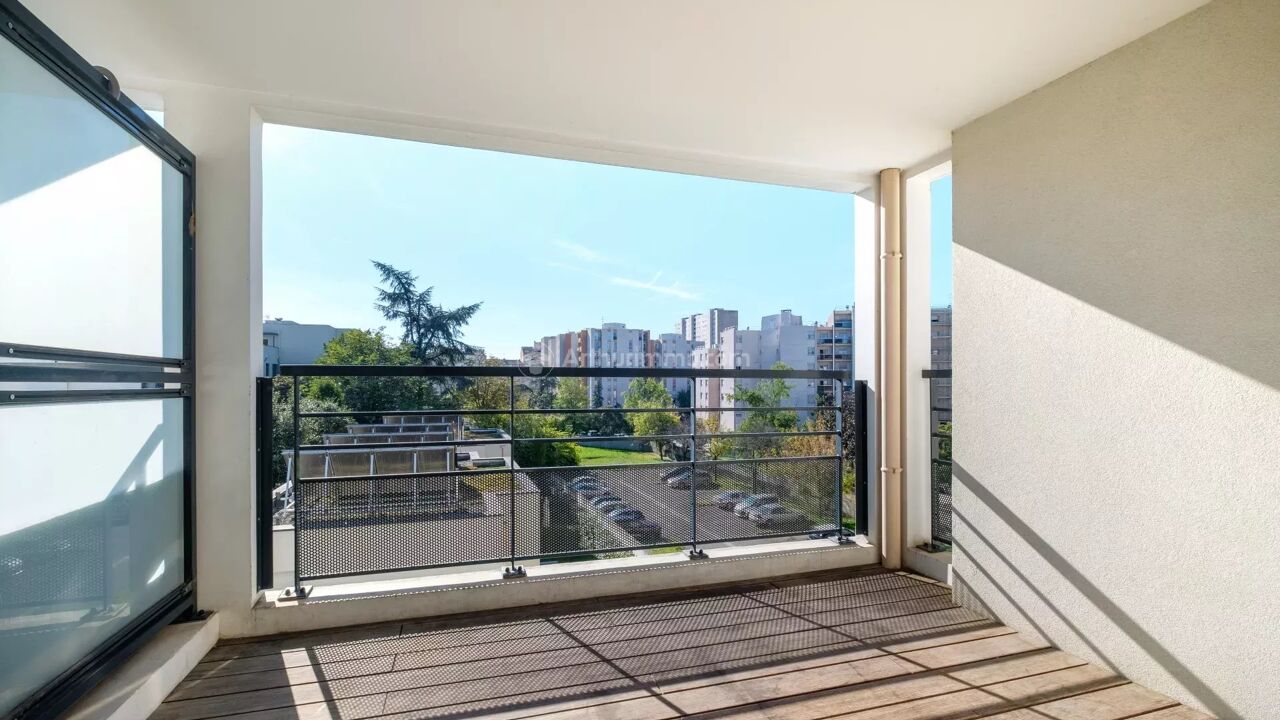 appartement 3 pièces 57 m2 à vendre à Lyon 8 (69008)