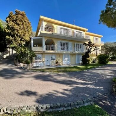 Maison 10 pièces 2730000 €