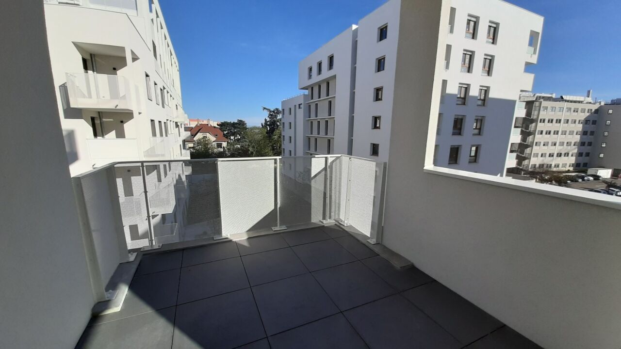 appartement 3 pièces 65 m2 à louer à Villeurbanne (69100)