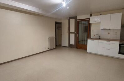 location appartement 450 € CC /mois à proximité de Bâgé-Dommartin (01380)