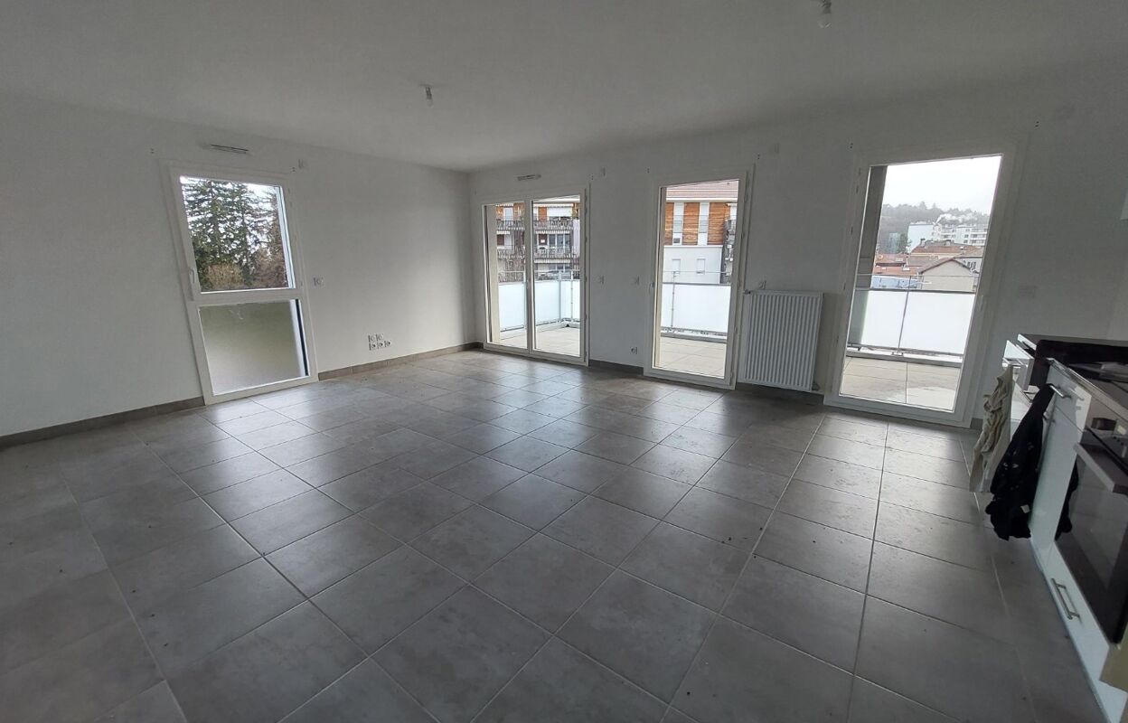 appartement 4 pièces 84 m2 à louer à Bourgoin-Jallieu (38300)