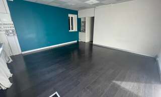 Commerce  74 m² à louer à Francheville (69340)