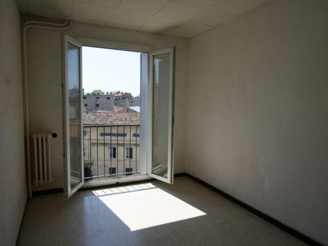 JOLIETTE  AVEC LOCATAIRE EN PLACE - T2 - 30m2 — photo du bien