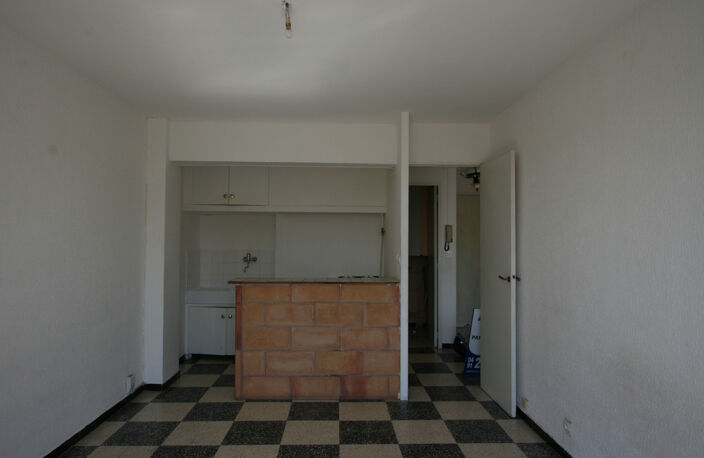 JOLIETTE  AVEC LOCATAIRE EN PLACE - T2 - 30m2 — photo 2