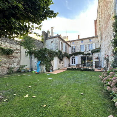 Maison 10 pièces 377 m²