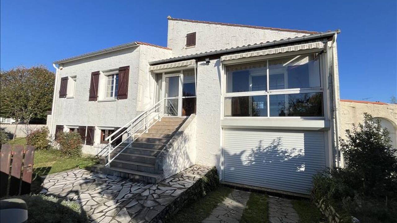 maison 6 pièces 149 m2 à vendre à Lagord (17140)