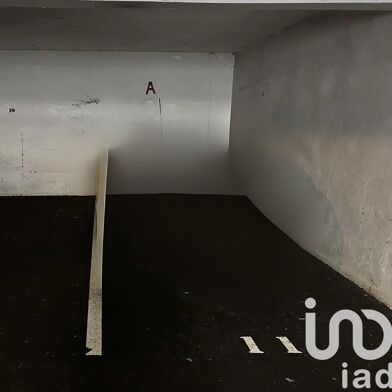 Parking 12 m²