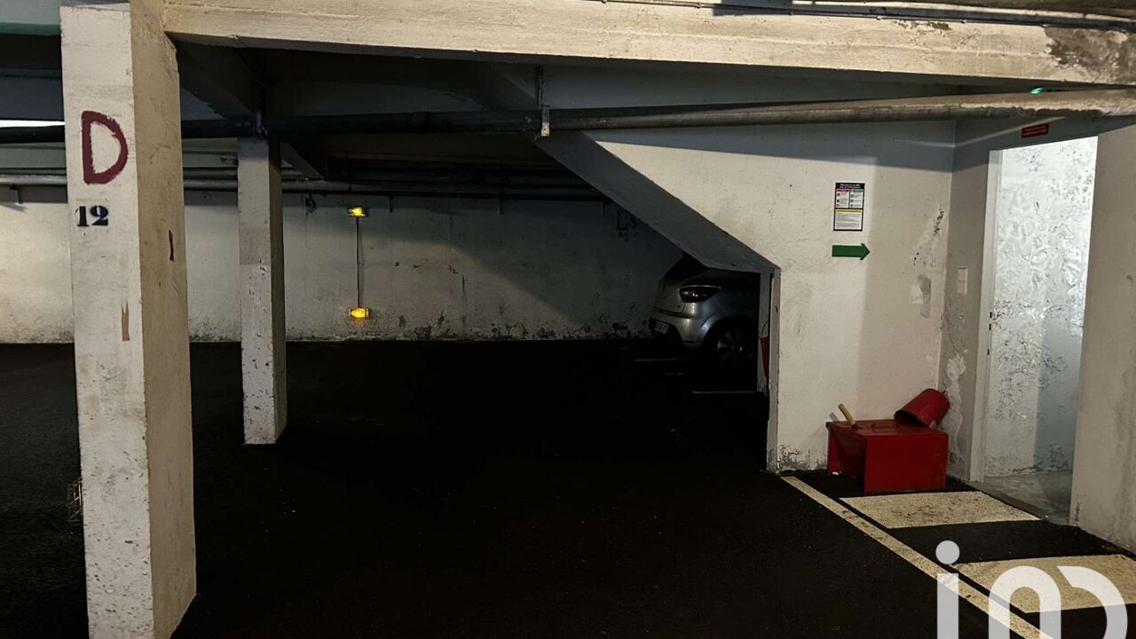 garage  pièces 12 m2 à vendre à Saint-Denis (97400)