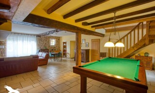 Maison 8 Pièces 203 m² à vendre à Terrasson-Lavilledieu (24120)