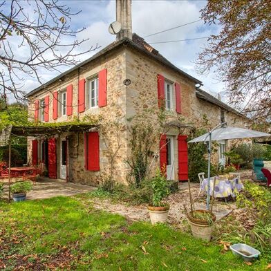 Maison 8 pièces 332325 €