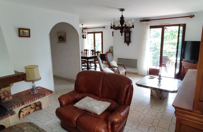 St Ismier  (limite Biviers) 180 m2 hab (120+60) - 1 230 m2 ja... — photo 5