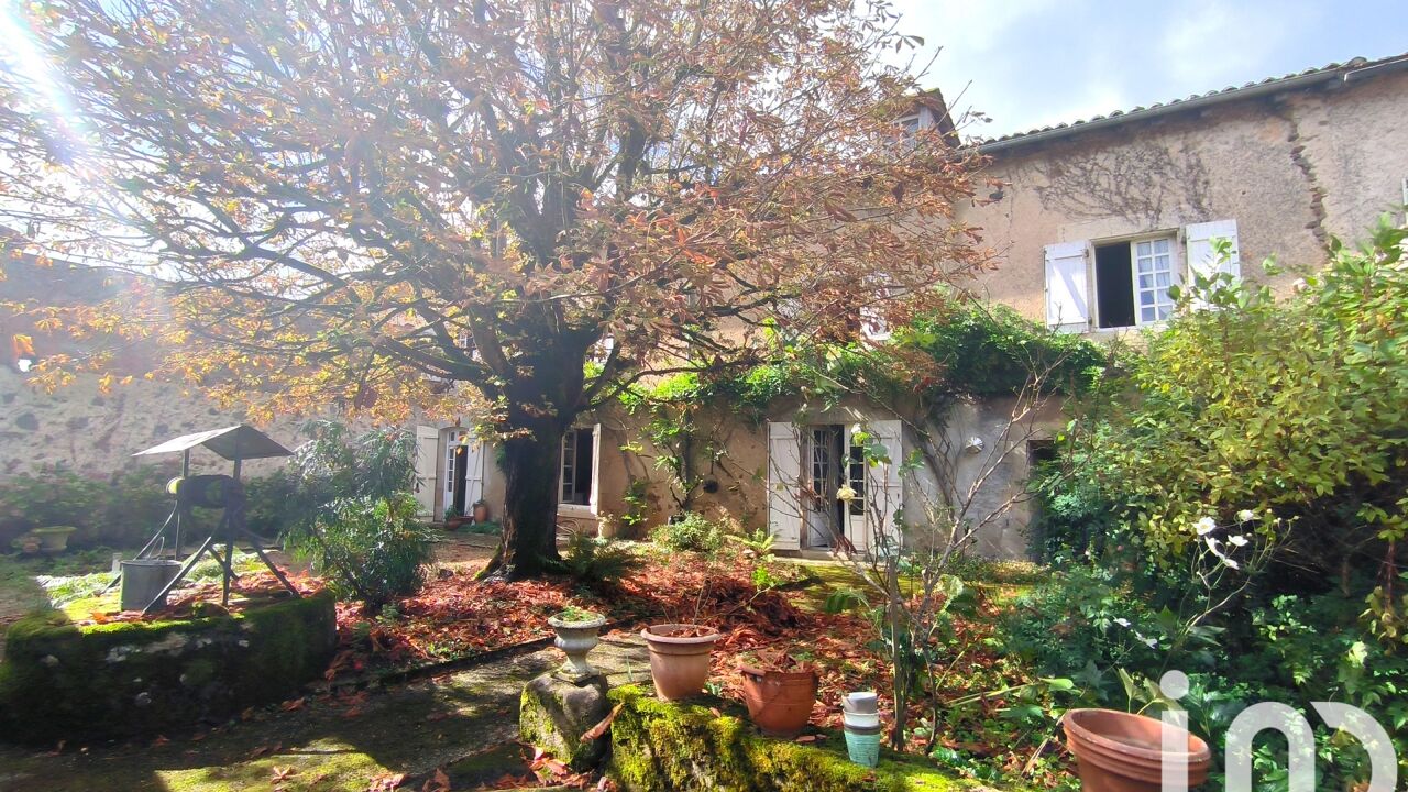 maison 10 pièces 308 m2 à vendre à Moulismes (86500)